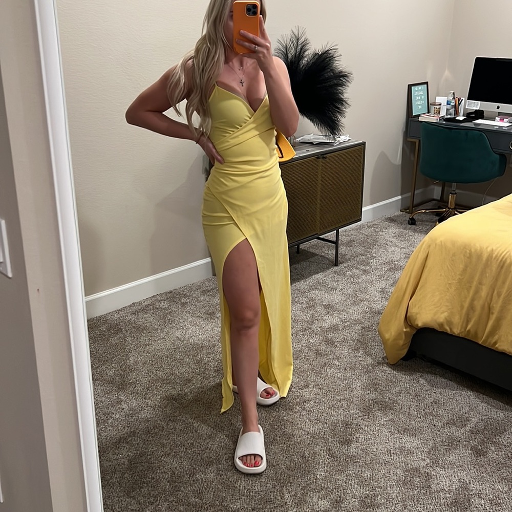 Windsor Yellow Dress Size Small